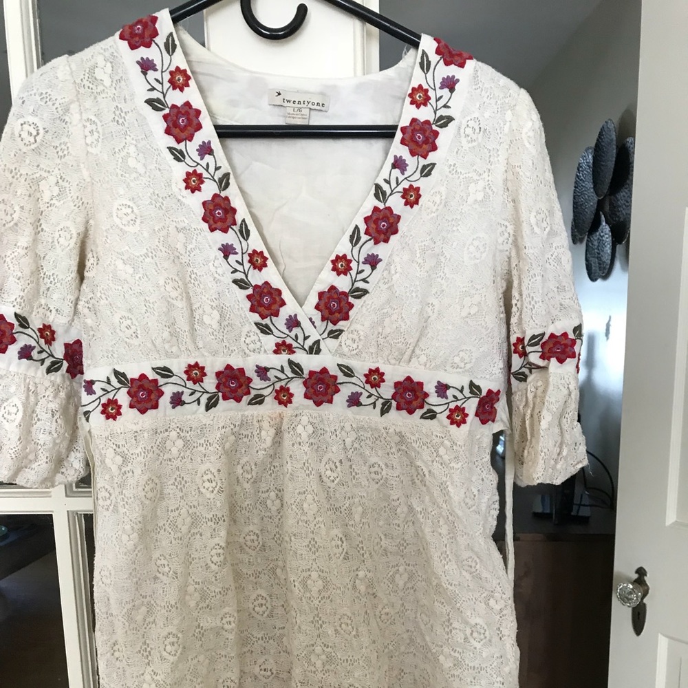 3/4 length sleeve shirt